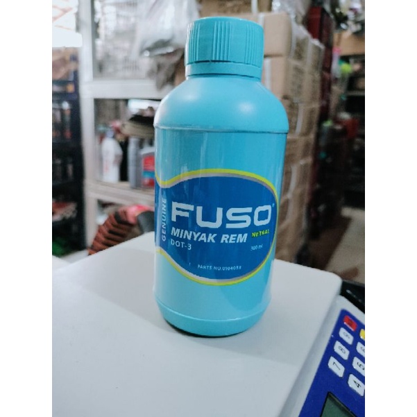 MINYAK REM FUSO DOT-3 300ML motor dan mobil warna putih