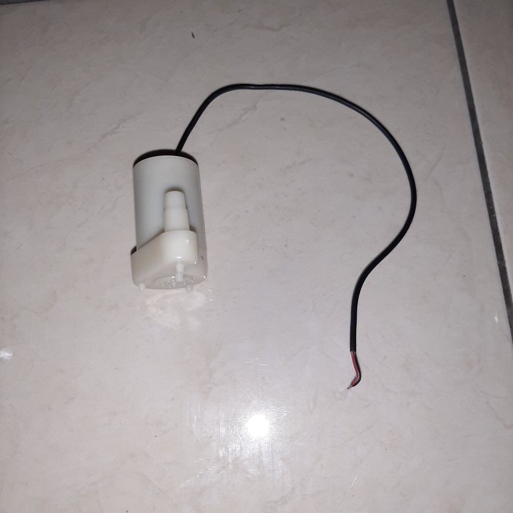 Pompa Air Mancur Mini Dc 3v / 4.5v 100l / H Low Noise Untuk Akuarium Ikan