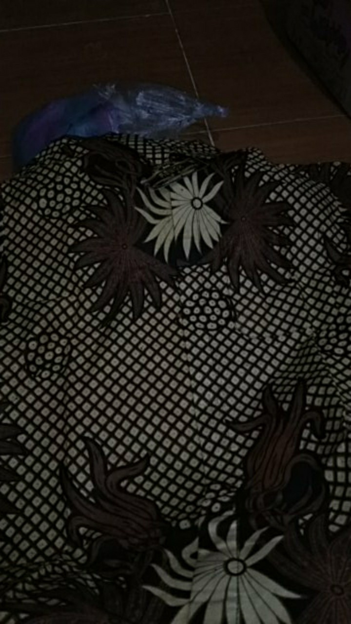 Kemejabatikpria/bajubatik/pakaianbatik/batikpekalongan/batik Oval Litle Jokowi Lengan Panjang Elegan