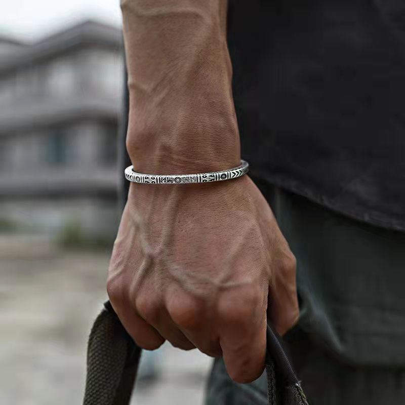 Perhiasan Gelang Pria Bahan Logam Warna Silver Gaya Punk Retro Kasual Untuk Pesta