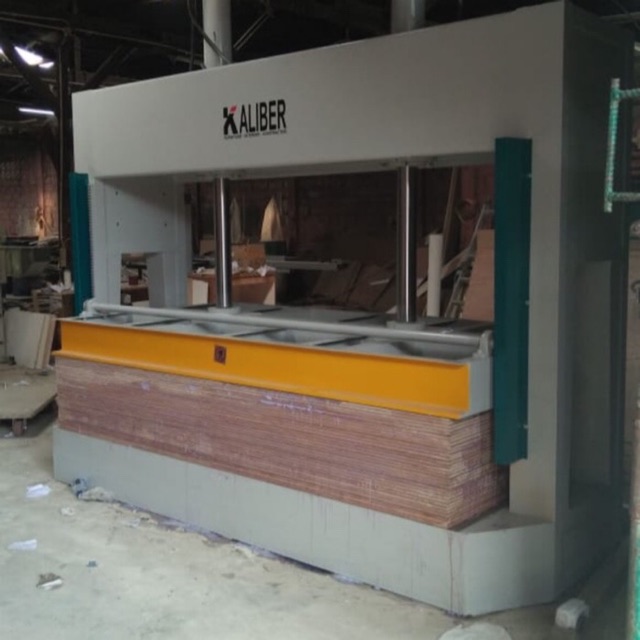 

Jasa press / lem hpl ( penempelan hpl )