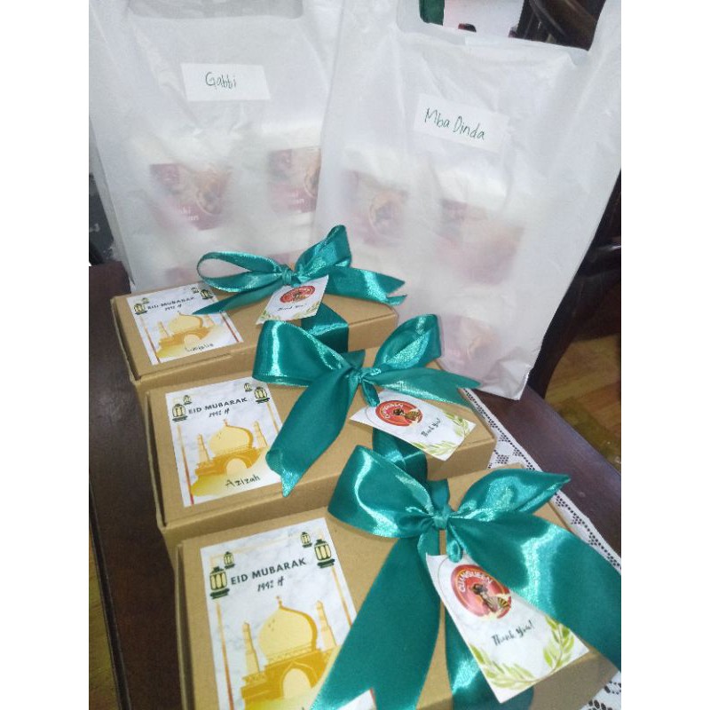 

Exclusive Box Hampers - CUANKI KEKINIAN