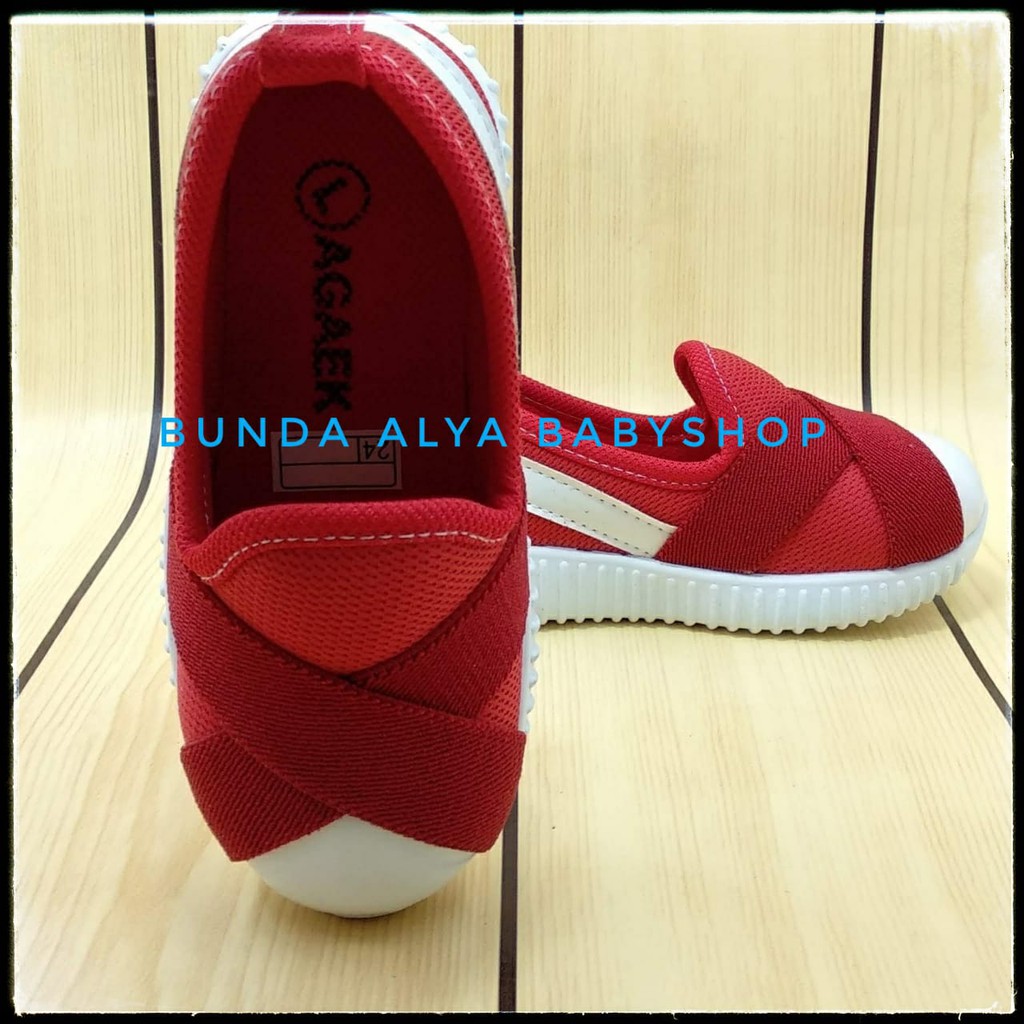 Sepatu Anak Perempuan Usia 7 Tahunan MERAH Alas Karet - Sepatu Anak Cewek Sporty Size 34