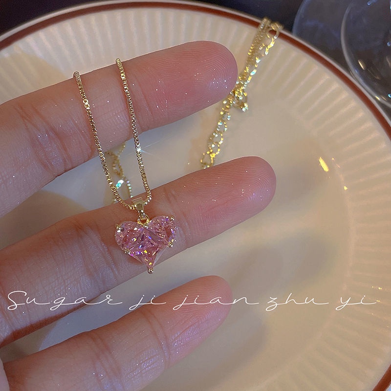 Kalung Rantai Liontin Hati Bahan Alloy Hias Kristal Zircon Warna Pink Untuk Wanita