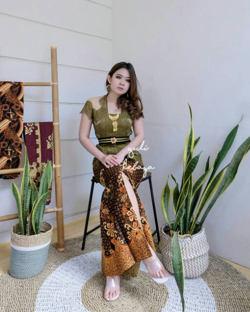 ( Baca Deskripsi) Kebaya Bali modifikasi modern Rok Duyung/Mermaid , Kebaya Wisuda