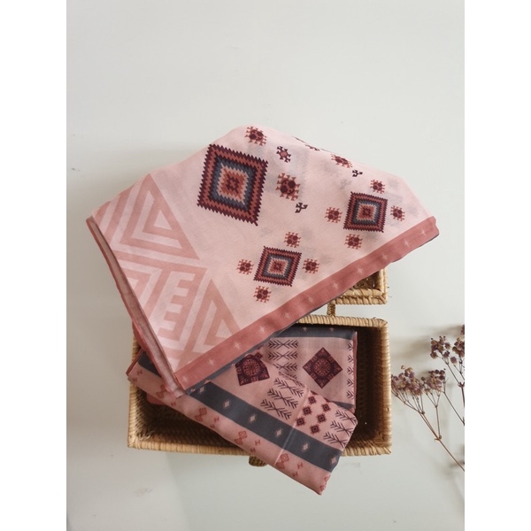 Hijab segi empat voal motif cappadocia