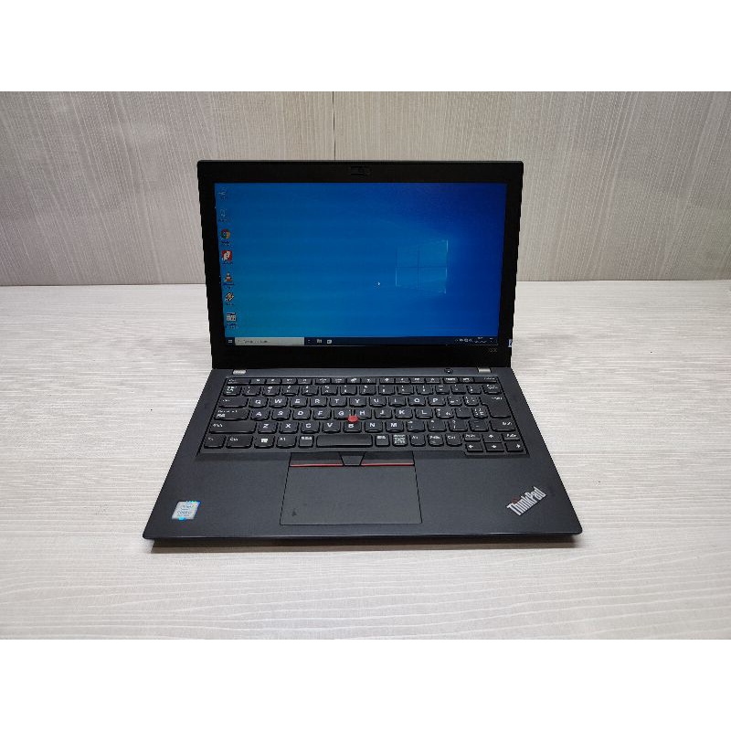 Laptop Lenovo Thinkpad X280 Core i3 gen 8 Ram 4GB SSD 256GB Second Bergaransi