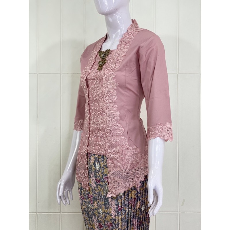 KSS02 - Daliyu KEBAYA KUTUBARU LENGAN 7/8 BORDIR SENADA Katun Stretch / Kebaya Wisuda / S M L XL-Dusty pink
