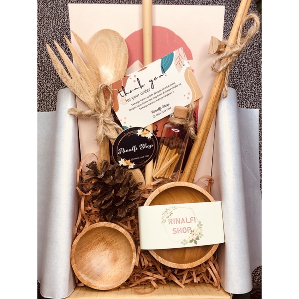 

Hampers Aestetik Termurah / Kado ulang tahun- kado wisuda - kado pernikahan Aestetik