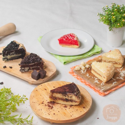 

¸612‘ SOLOPRABU | Snack - Snack Zaman Now - cake / bolu / kue (2box)