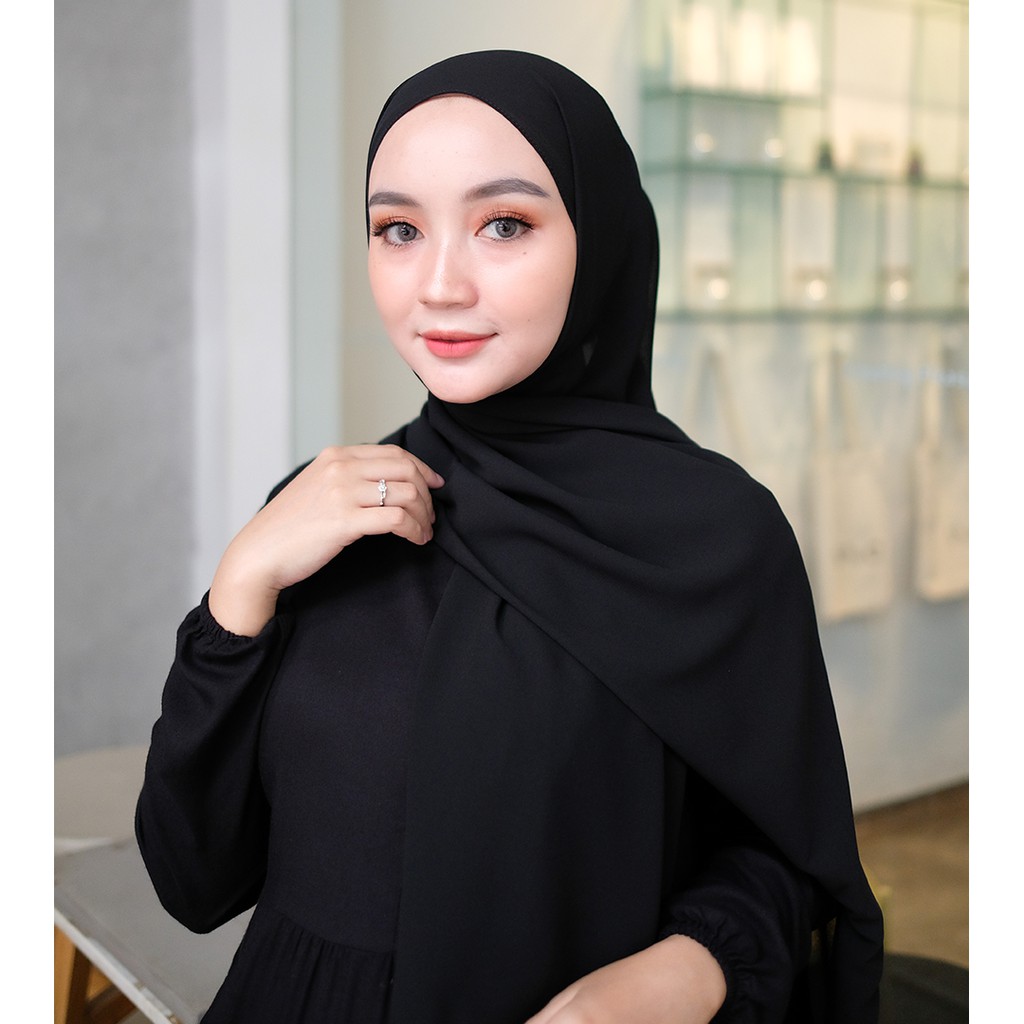 Vallina Outfit - Hijab Pashmina Shawl Cyra | Kerudung Pasmina Sabyan Ayla Premium-2