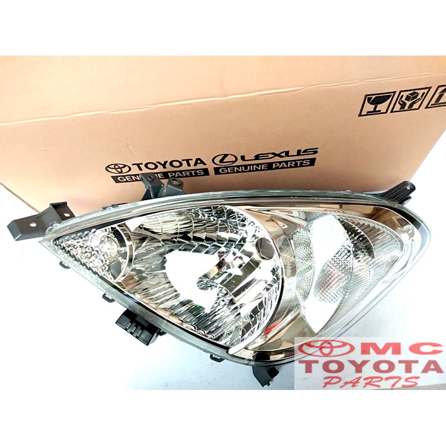 Lampu Depan / Head Lamp Kiri Toyota Innova 81106-0K130