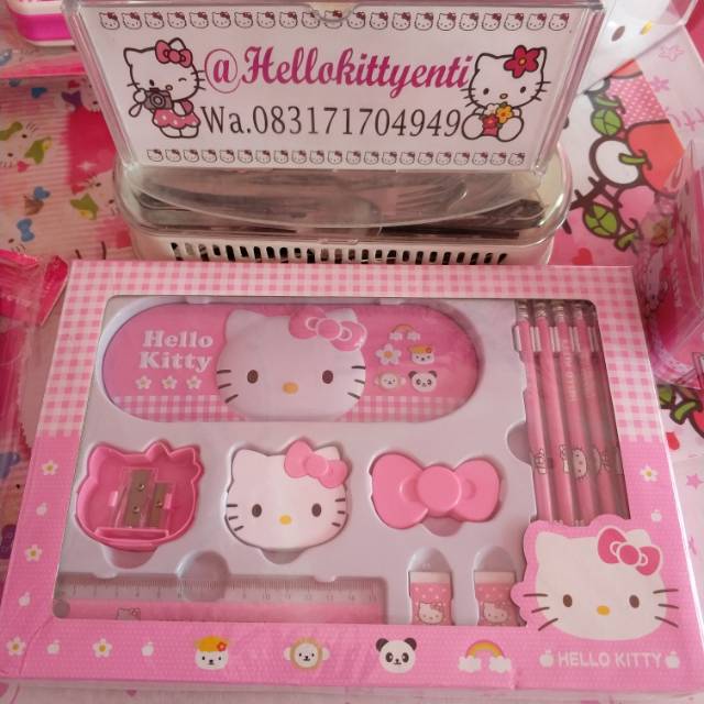 

Set komplit alat tulis hellokitty