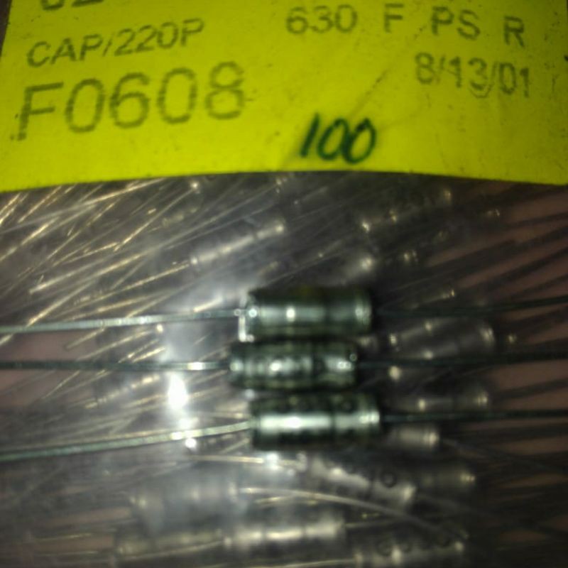 Kapasitor 220pf 630v