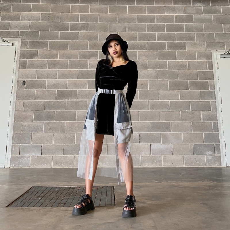 KADELYC “Trix” Buckle Skirt / Rok midi A line Casual streetwear midi 7/8 skirt