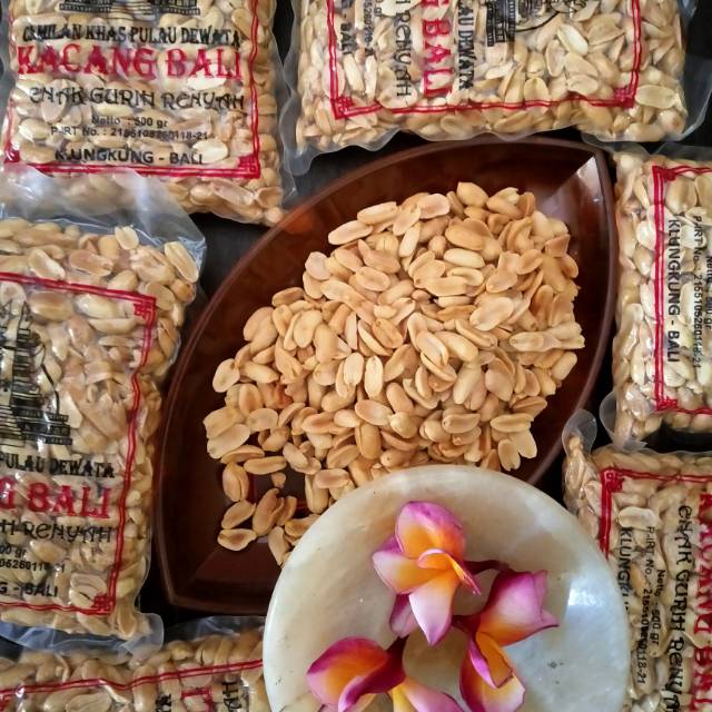 

Kacang Bali ( Camilan Khas Bali )