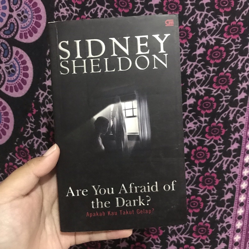 Novel Sidney Sheldon (are you afraid of the dark)