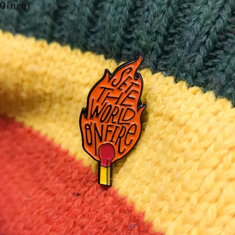 Set Bros Pin Enamel Desain Korek Api Dunia Gaya Rock Untuk Hadiah
