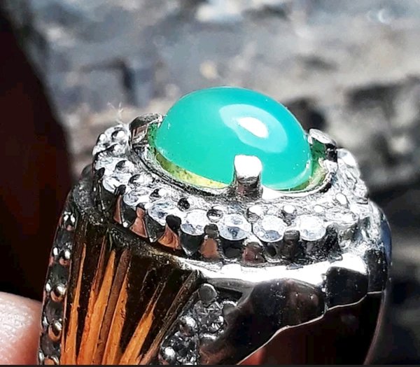 Natural Bacan Doko Bluish green Super  kristal