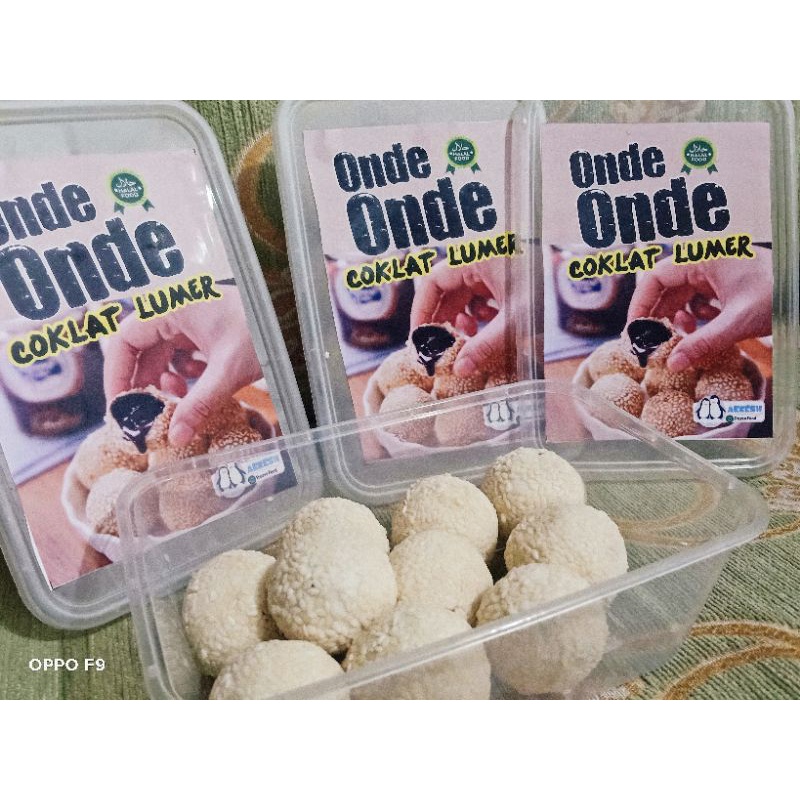 

Onde onde frozen isi coklat atau kacang hijau / laris maniss / best seller