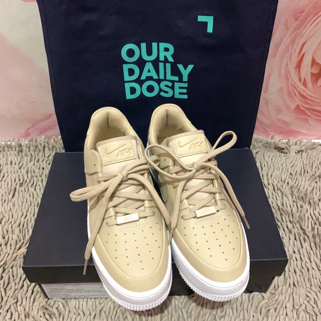 Nike Air force 1 W AF1 Sage low WR5338 202 Desert Ore/white ORIGINAL 100% Our Daily Dose