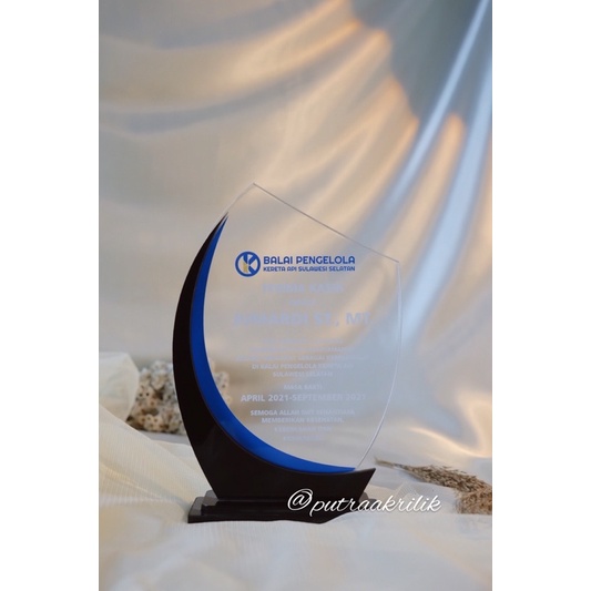 

PLAKAT PREMIUM TEBAL