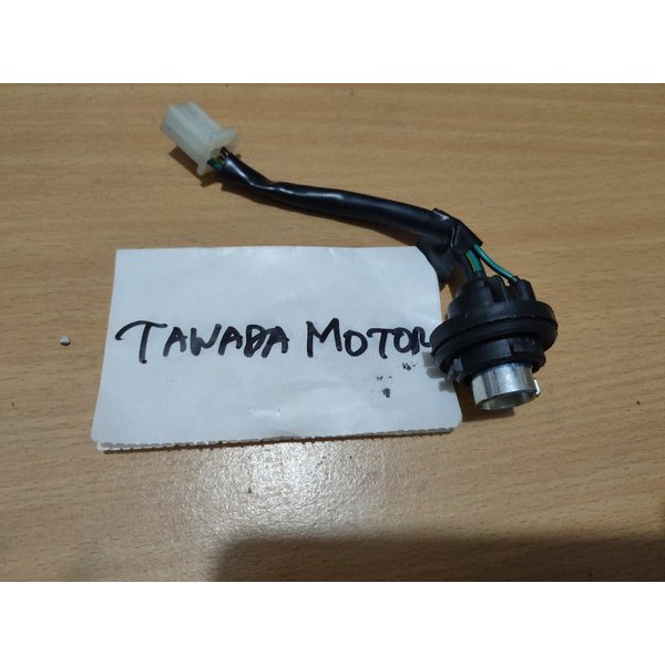 SOKET FITTING LAMPU STOP LAMPU REM BELAKANG HONDA SCOOPY ESP NEW K93