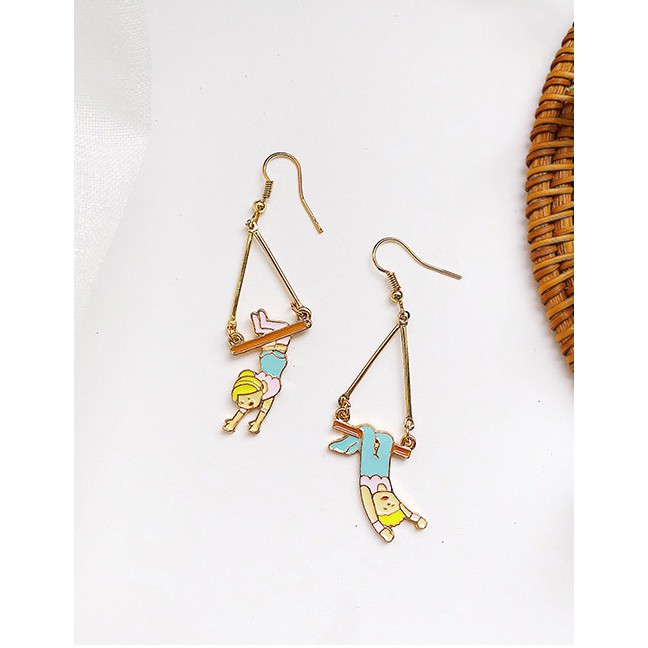 LRC Anting Gantung Fashion Multi-color Triangle Shape Decorated Earrings