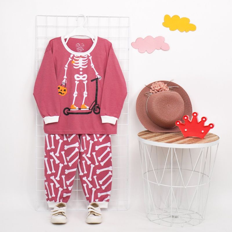 Setelan / piyama pakaian anak perempuan skull skuter