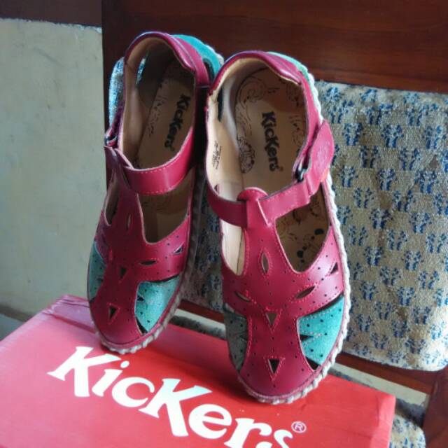 Sepatu kickers second