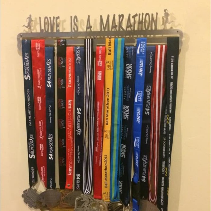 MEDAL HANGER - GANTUNGAN MEDALI - LOVE IS A MARATHON