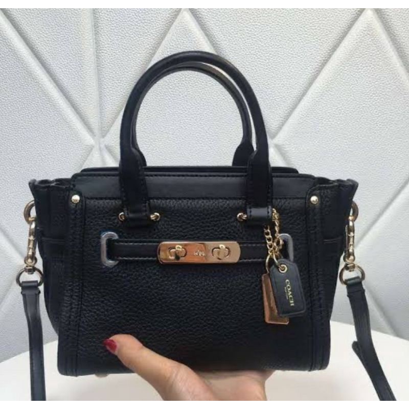 Coach Swagger 20 In Pebble Leather (36235)