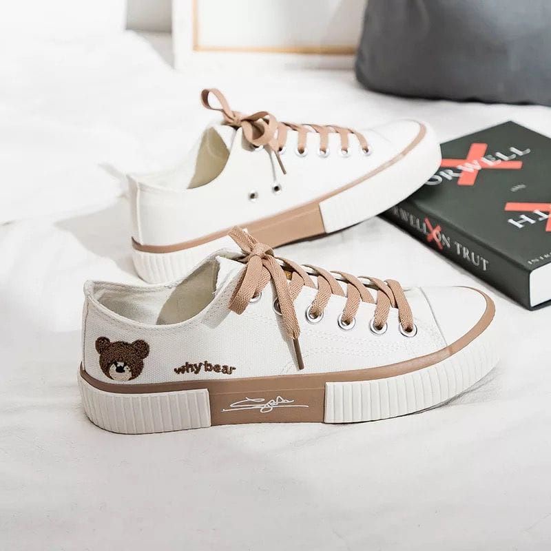 Sepatu Sneakers Wanita Bordir WHY-Bear WHY-01