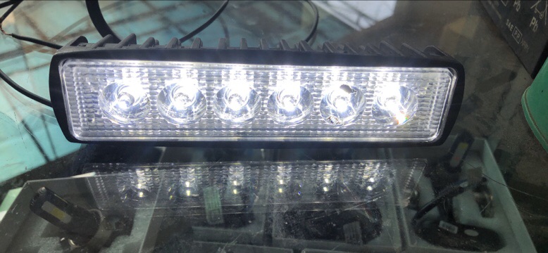 Lampu tembak LED Bar CREE sorot kabut 6 mata titik worklight Offroad