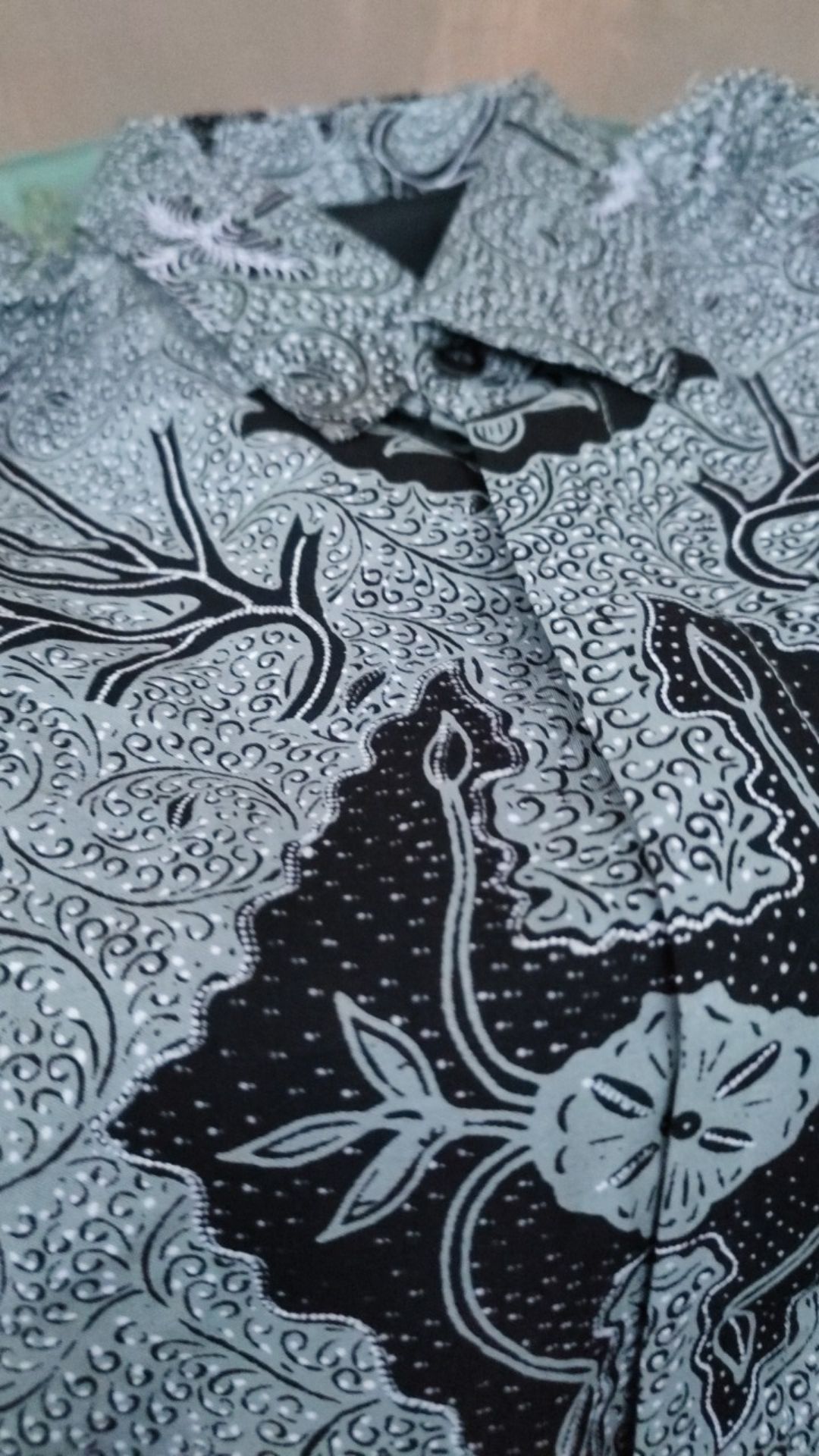 Tumurun Klasik Kemeja Batik Pria Solo Lengan Panjang Full Furing Premium Modern Adiguna Prastowo