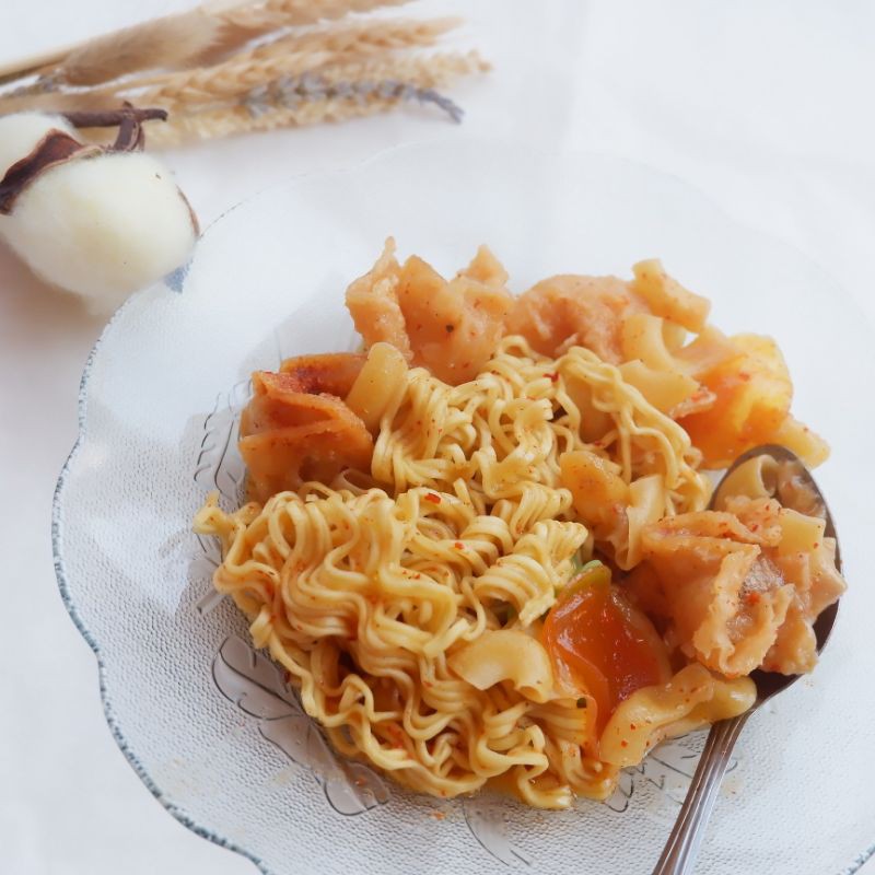 

SEBLAK INSTAN 85gr MUDAH ENAK PORSI BESAR MRS.KOOKIE