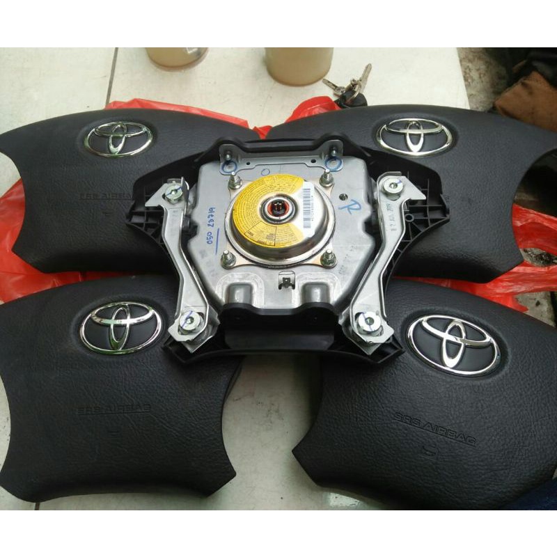 Tutup airbag stir Toyota Fortuner 2010 original