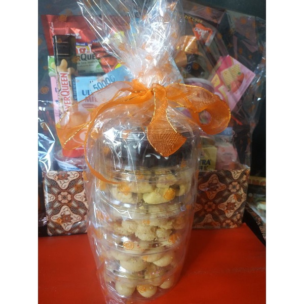 

PAKET HEMAT KUE KERING 100rb isi4 toples