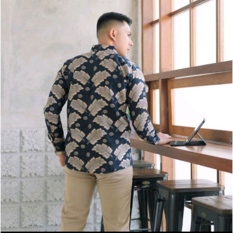 DAUN DASAR NAVY Kemeja Batik Pria Lengan Panjang Slimfit Modern Furing Halus Bahan Katun Premium Berkualitas / Batik Cowok / Atasan Baju Batik Laki Laki