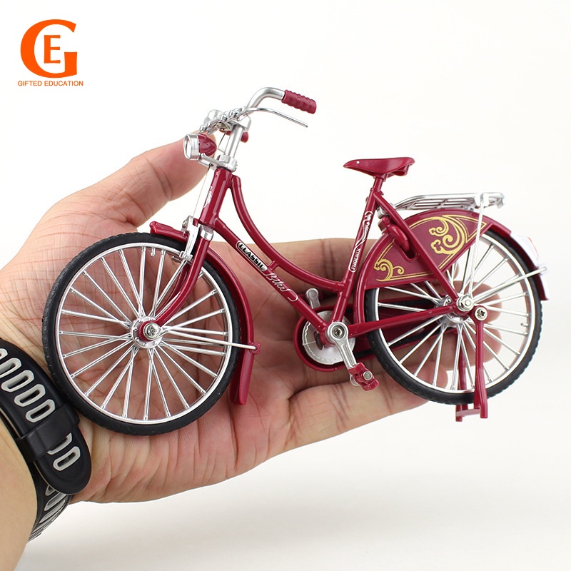 Miniatur Diecast Sepeda Vintage Retro Bahan Metal Skala 1 / 10 Untuk Koleksi