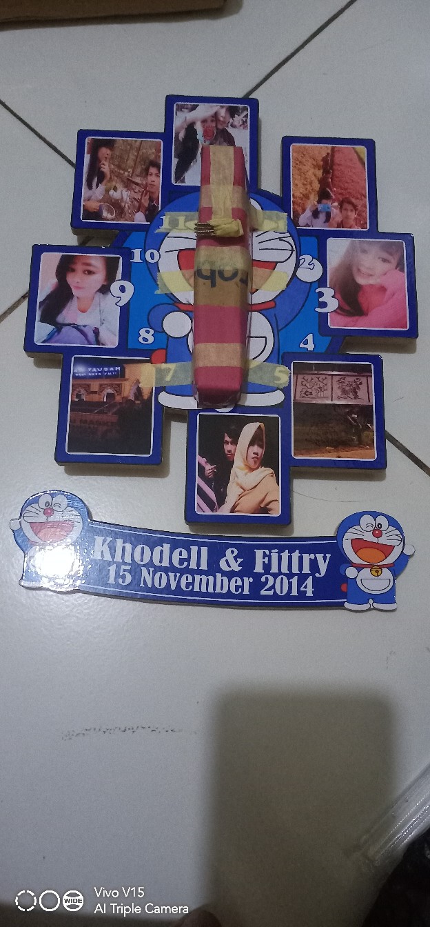 Jam Dinding Karakter Doraemon Free Request Foto Dan Tulisan Kado Unik Pajangan Menarik