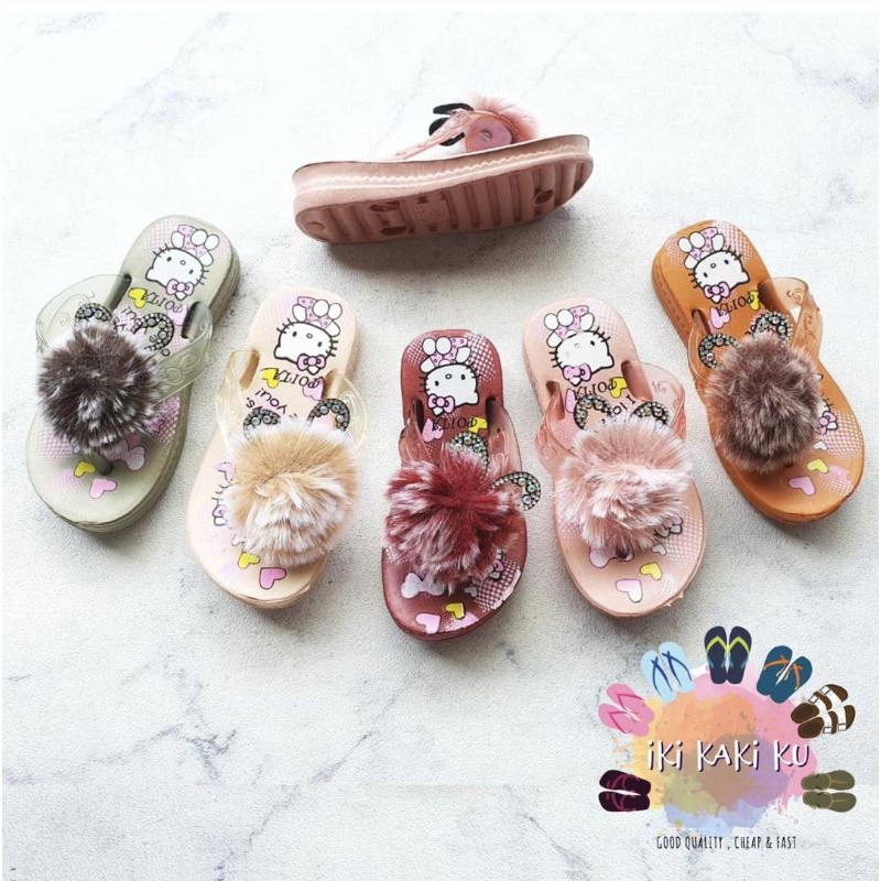 SANDAL JEPIT ANAK PEREMPUAN BULU HELLO KITTY BADAN BLING KERLIP MUTIARA KARET 798-236 UKURAN 24-29