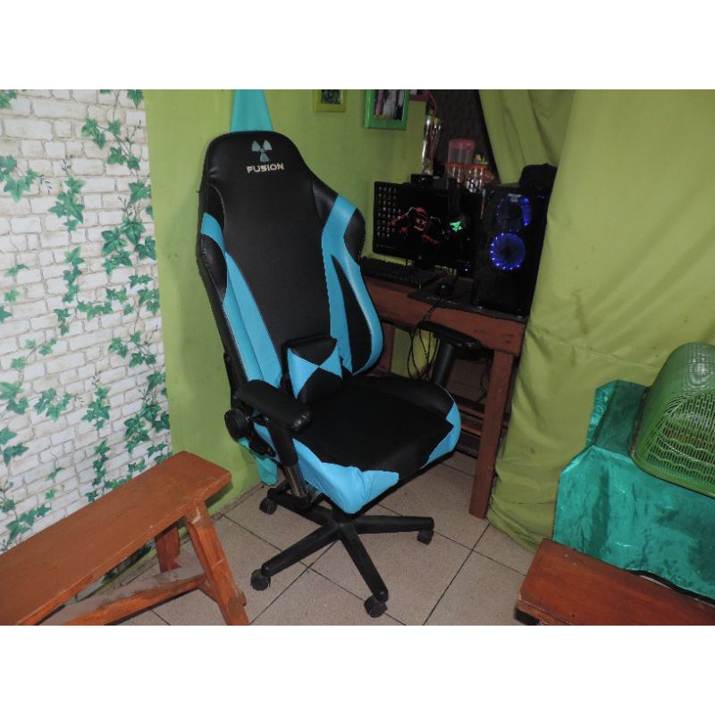 Kursi Gaming Bekas Mulus