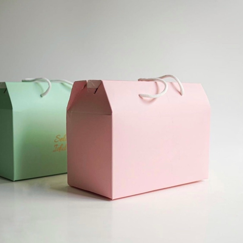 

Gift Box Kotak Hampers Box Kotak Parcel Kue Kering Hijab Aksesoris
