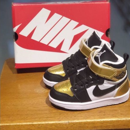 NIKE JORDAN HIGH Fasion Anak Sepatu Sneakers Anak Laki Berkualitas Dan Sporty Gold Black Sepatu Anak Laki dan Sepatu Sneakers Anak Perempuan Jordan Kids Sepatu Anak Laki Laki 10 Tahun Sepatu Anak Sneakers Laki Laki Perempuan Nike Grade Original