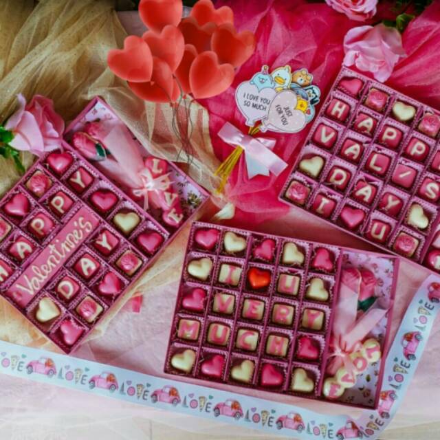 

COKLAT CUSTOM / COKLAT KARAKTER / COKLAT UCAPAN SEKAT 25 & BUKET BUNGA COKLAT HADIAH ULANG TAHUN