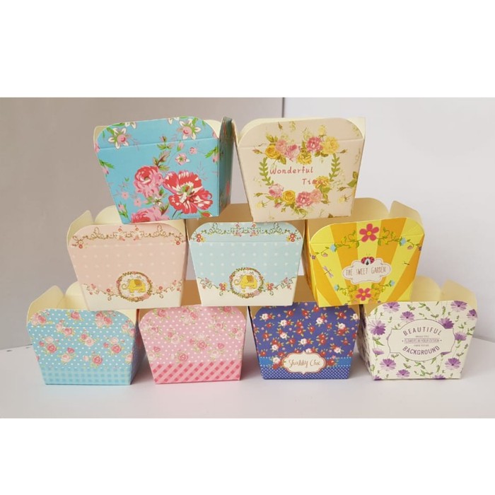 

Flash Sale - Kertas Cupcake Isi 50 Kotak Tempat Roti Lapis Laminating Bluder 02