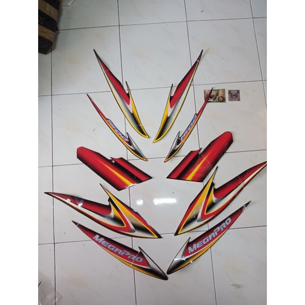 stiker Megapro 2005