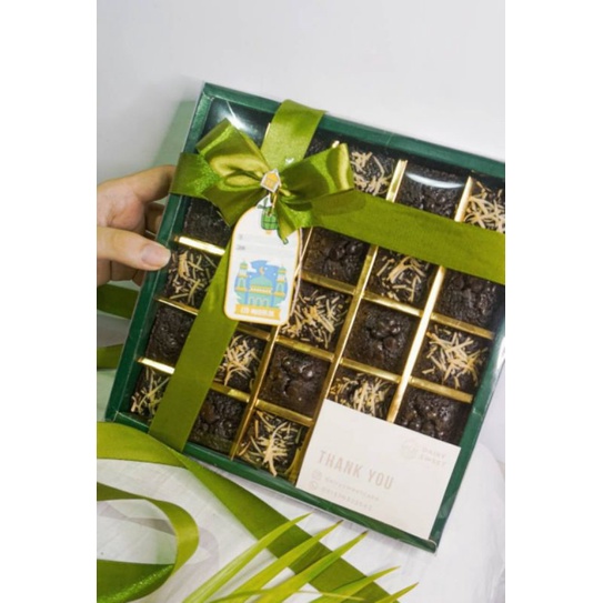 

Hampers Idul Fitri Fudgy Brownies bahan premium 20 x 20