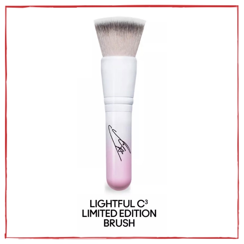 MAC foundation brush c3 lightful